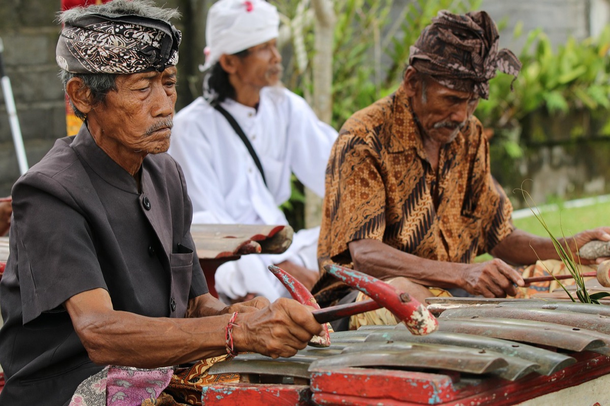 Palau Baii ceremony with traditional attire and fire pit